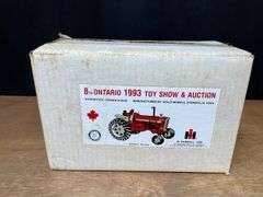 1/16 Farmall 1206 1993 Ontario NIB SM