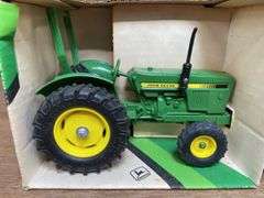 (2) 1/16 John Deere 950 + Forage Harvester NIB Ertl