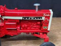 1/16 Farmall 1206 1993 Ontario NIB SM