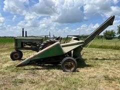 1945 John Deere B with 101 Picker