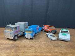 (5) Racing Trucks and Cars