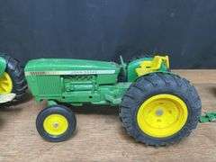 (3) 1/16 John Deere 2030, 2040, Wagon Ertl