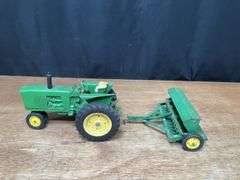 (2) 1/16 John Deere 3020 + Grain Drill