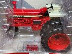 1/16 Farmall 1206 40th Anniversary NIB Ertl