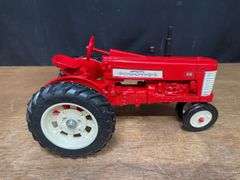 (2) 1/16 Farmall 350 NIB Ertl