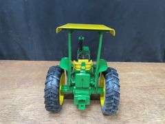 1/16 John Deere 4010 1993 NFTS NIB Ertl