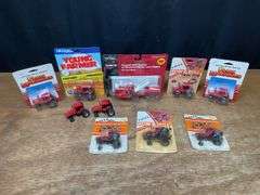 (10) 1/64 IH + Case-IH Tractors Ertl