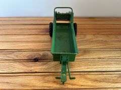 1/16 John Deere Spreader Eska