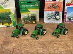(10) 1/64 John Deere Ertl