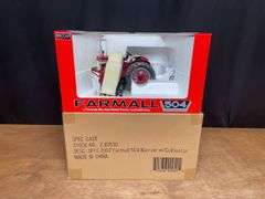 1/16 Farmall 504 w/Cultivators 2007 SFTS NIB SC