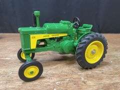 1/16 John Deere 630 LP 1988 NFTS NIB Ertl