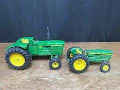 (2) 1/16 John Deere 5020 + 2020 Ertl.