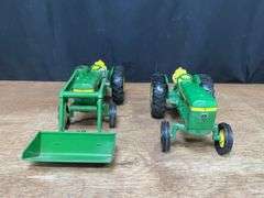 (2) 1/16 John Deere 2040 Ertl