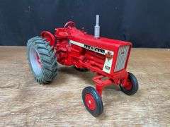 1/16 Farmall 706 1992 Ontario NIB SM