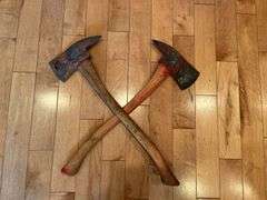 (2) Axes