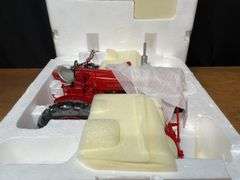 1/16 Farmall 400 w/Cultivator 50th Anniversary NIB Ertl
