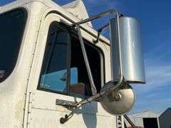 International Semi with Flatbed