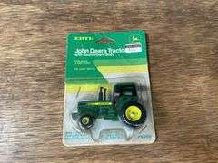 (4) 1/64 + 1/43 John Deere