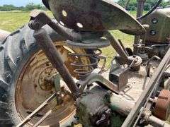 1945 John Deere B with 101 Picker