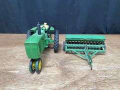 (2) 1/16 John Deere 3020 + Grain Drill