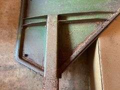John Deere Unstyled Fenders