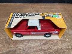 1/16 IH Scout Terra Pickup NIB Ertl