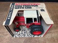 1/16 IH 1586 NIB Ertl