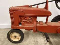 Farmall H Mid Size Pedal Tractor Eska