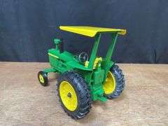1/16 John Deere 4010 1993 NFTS NIB Ertl