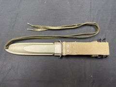 (2)-US M4 Bayonets w/M8 Scabbards