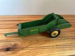 1/16 John Deere Spreader Eska