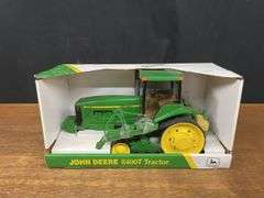 1/16 John Deere 8400T Collector NIB Ertl