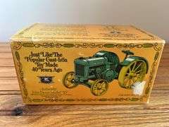1/16 John Deere D NIB Ertl
