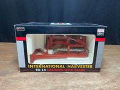 1/16 IH TD-14 Crawler w/Blade NIB SC