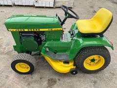BEAUTIFULLY RESTORED 1972 John Deere 112 Garden Tractor