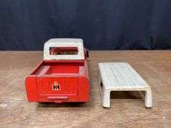 IH Scout Truck Cater Tru-Scale