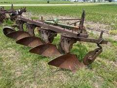 John Deere 145 Plow