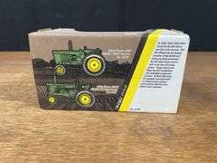 1/16 John Deere 820 NIB Ertl