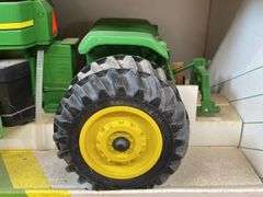 1/16 John Deere 9400 Collector NIB Ertl