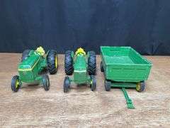 (3) 1/16 John Deere 2030, 2040, Wagon Ertl