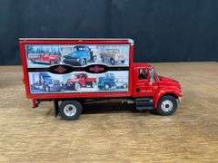 1/34 IH 100 Years Truck NIB 1st Gear