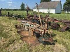 John Deere 3-14" Plow
