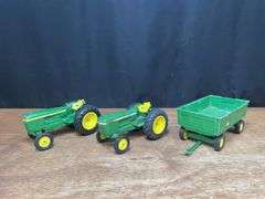 (3) 1/16 John Deere 2030, 2040, Wagon Ertl