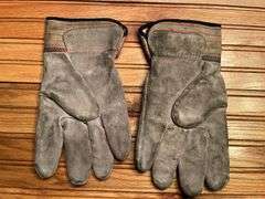 (2) John Deere Gloves