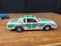 (5) Racing Trucks and Cars