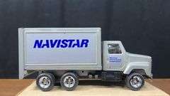 (4) Trucks NIB