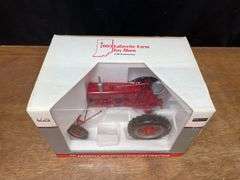 1/16 Farmall 400 Hi-Crop 2003 Lafayette NIB SC