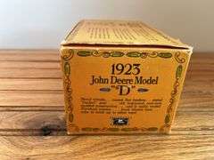 1/16 John Deere D NIB Ertl