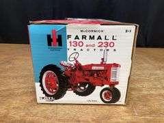 1/16 Farmall 130 +230 50th Anniversary Set NIB Ertl