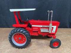 1/16 IH 1468 1995 Lafayette NIB Ertl